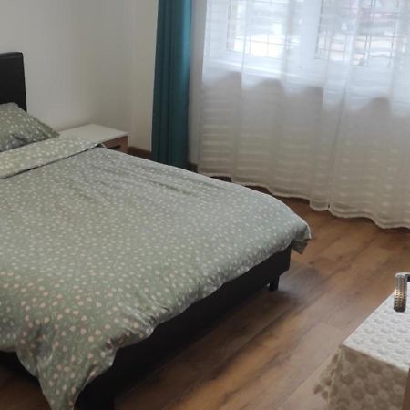 Apartament Турда Екстер'єр фото